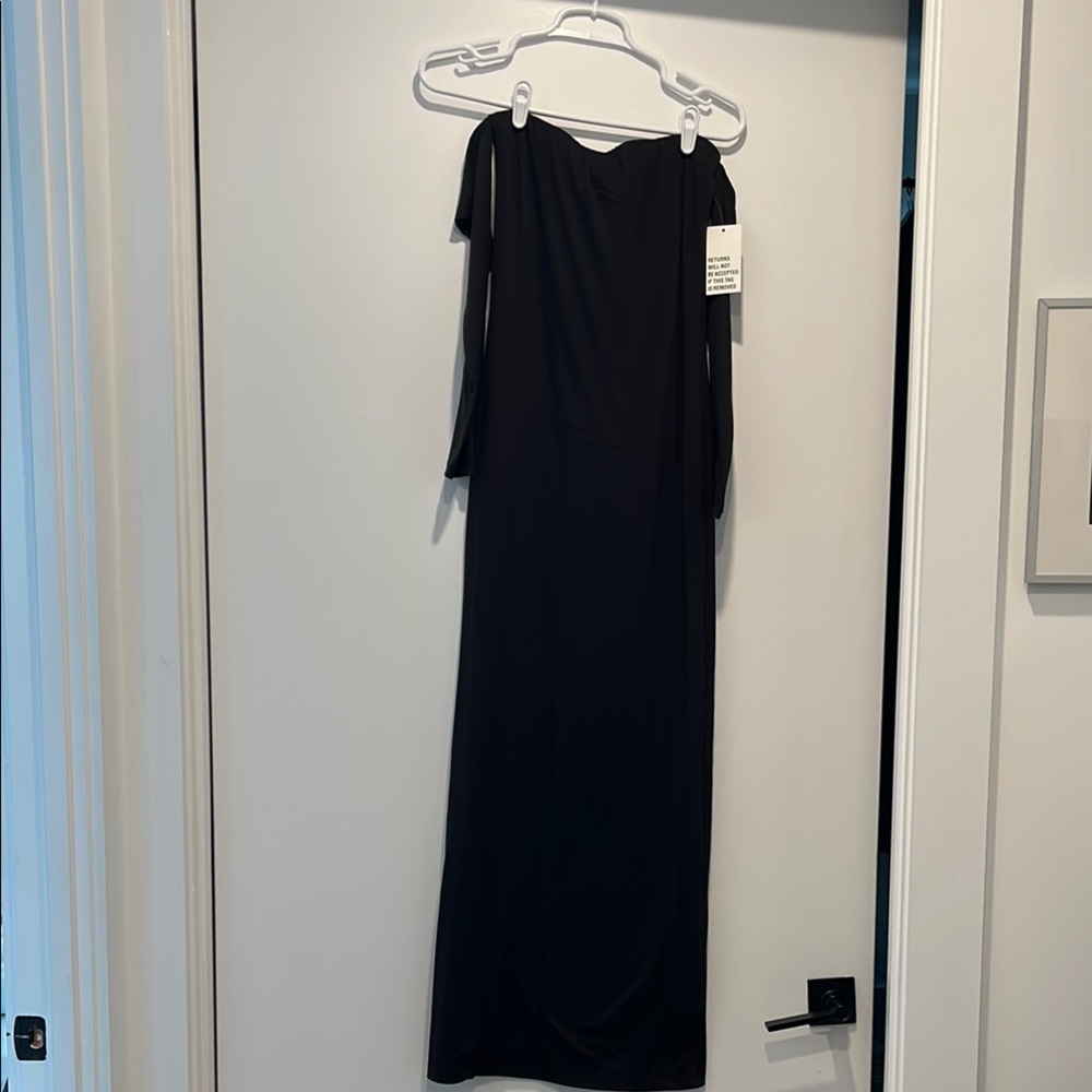 Bumpsuit Black Off-Shoulder Dress